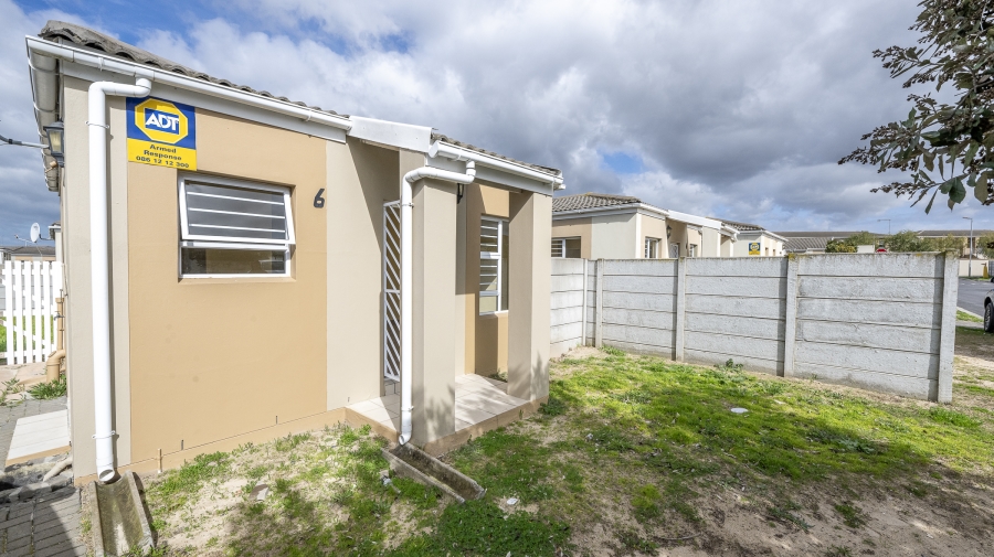 2 Bedroom Property for Sale in Sunset Glen Western Cape